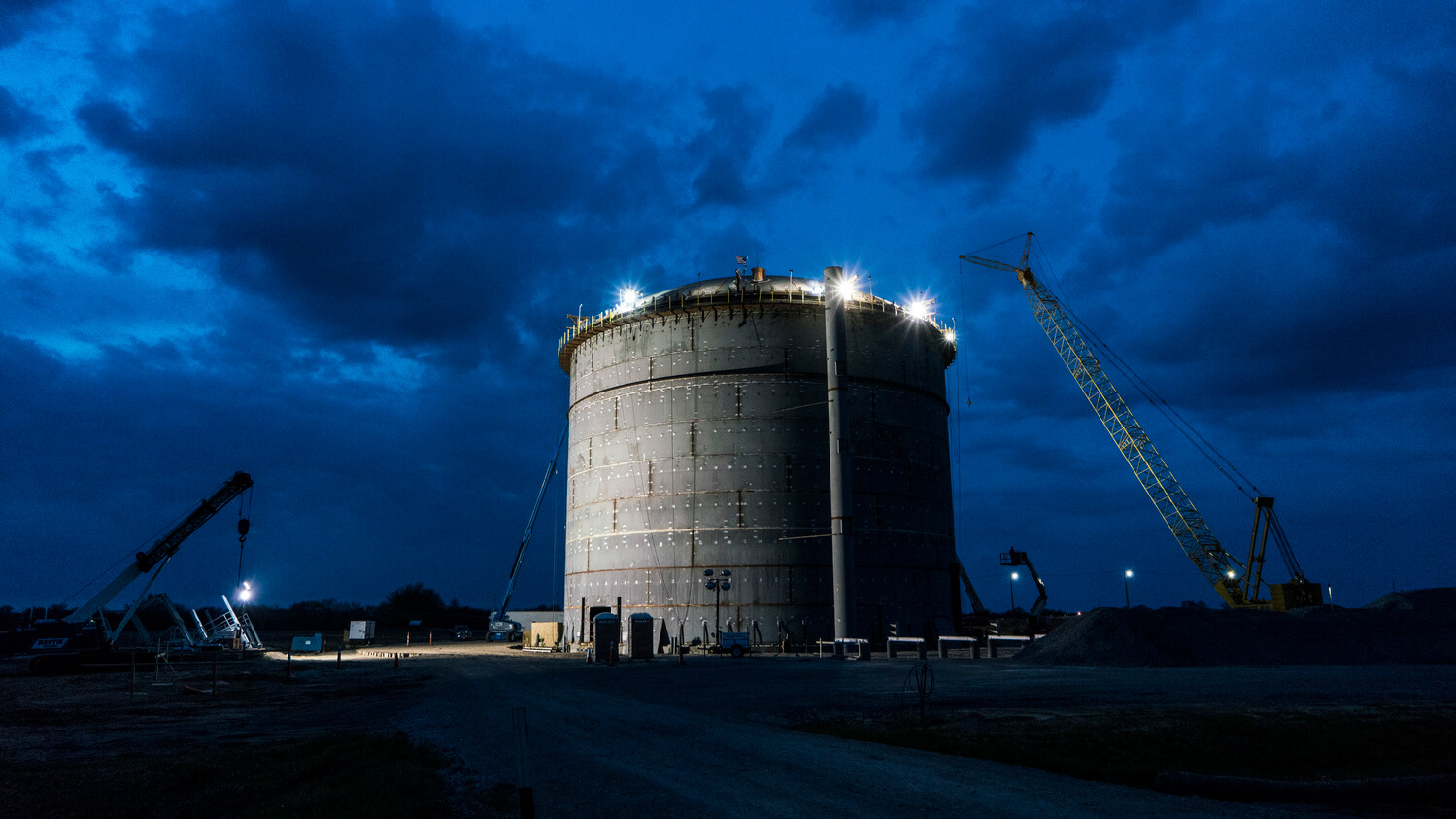 Ammonia tank